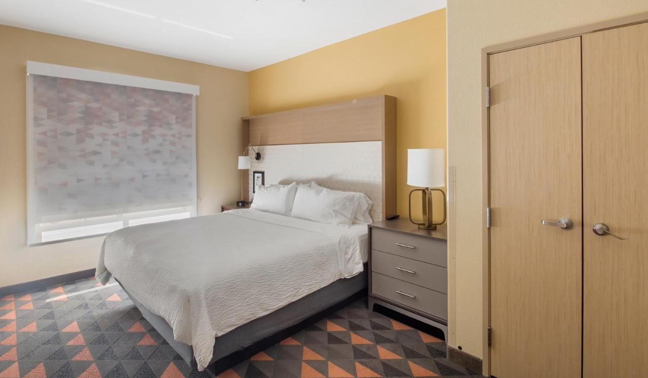 Holiday Inn Hotel & Suites Waco Northwest By Ihg Bellmead Esterno foto